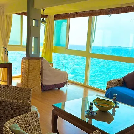 Apartamento Sobre Olas Del Mar