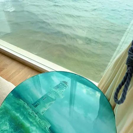 Apartamento Sobre Olas Del Mar