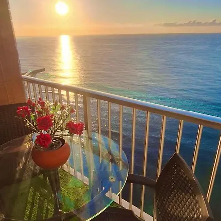 Apartamento Sobre Olas Del Mar