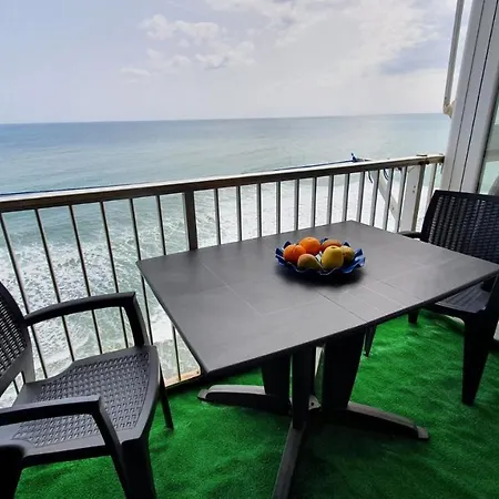Sobre Olas Del Mar Apartment *